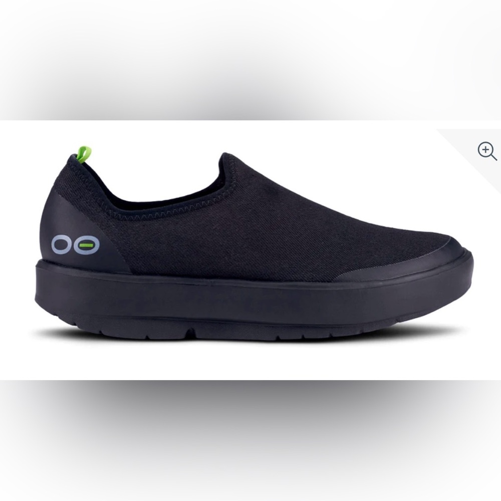 OOFOS OOmg eeZee Low Shoe - black  NWT!